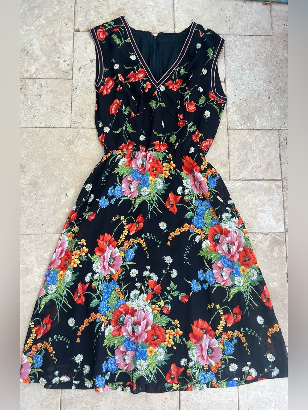 Authentic Wibor Vintage Black Floral V-Neck Sleeveless Dress